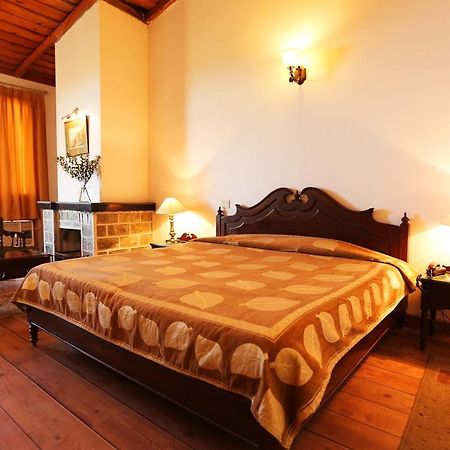 Welcomheritage Windsor Lodge Раникет Екстериор снимка