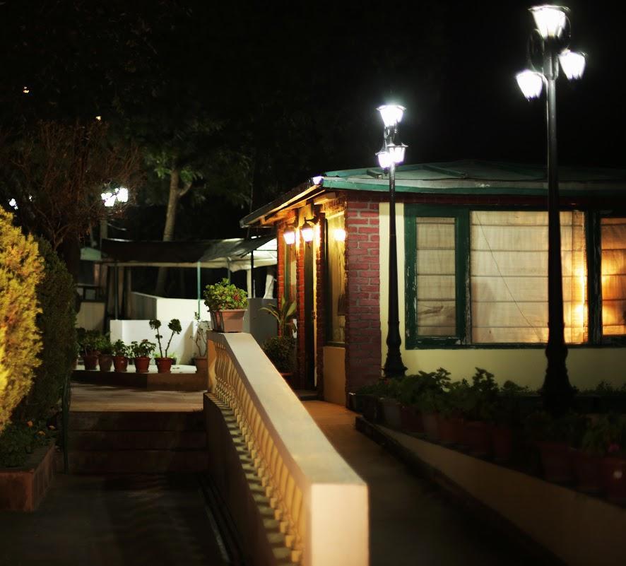 Welcomheritage Windsor Lodge Раникет Екстериор снимка