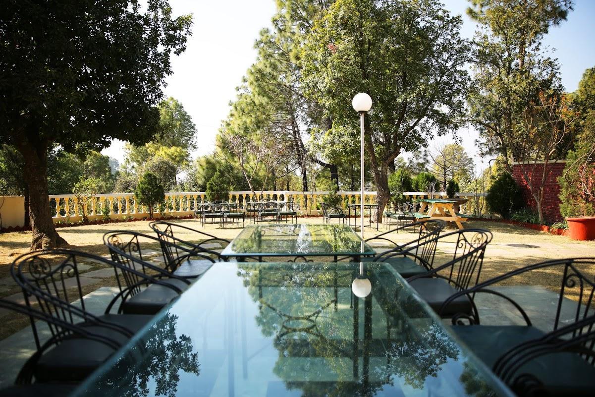 Welcomheritage Windsor Lodge Раникет Екстериор снимка