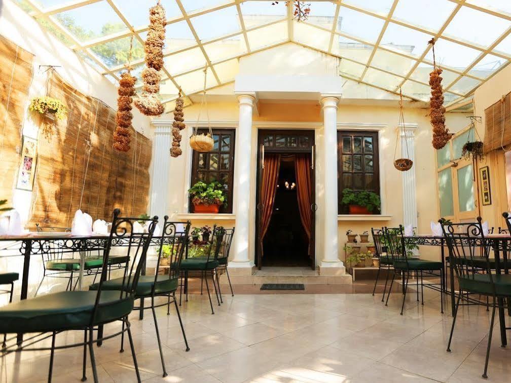 Welcomheritage Windsor Lodge Раникет Екстериор снимка